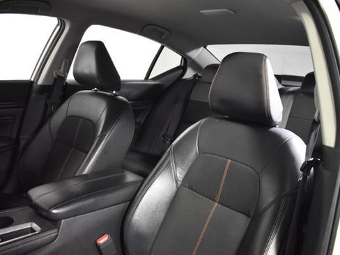 Used 2019 Nissan Altima 2.5 SR FWD image 10