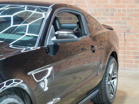 Used 2010 Ford Mustang Shelby GT500 RWD image 20