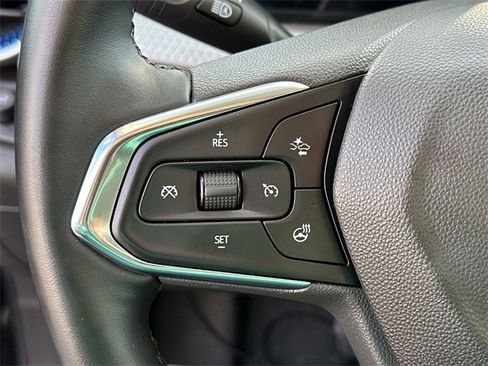 Used 2024 Chevrolet Trax LT w/ LT Convenience Package image 8