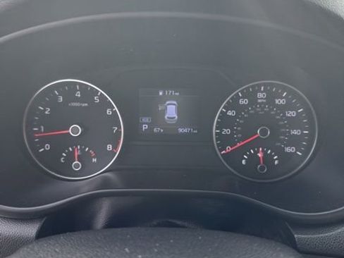 Used 2021 Kia Sportage LX w/ LX AWD Popular Package image 2