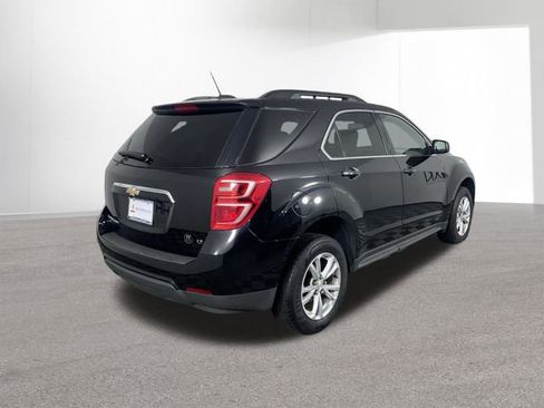 Used 2017 Chevrolet Equinox LT w/ Convenience Package image 12
