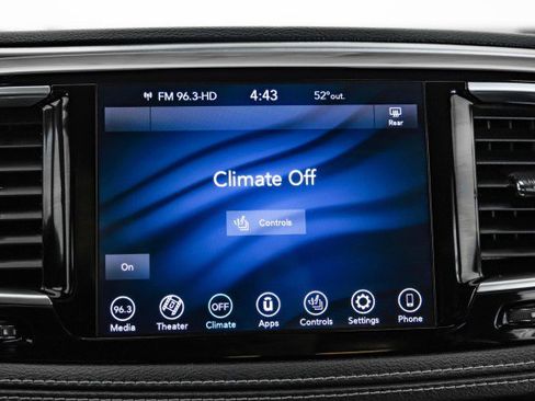 Used 2019 Chrysler Pacifica Limited w/ Advanced Safetytec Group image 29