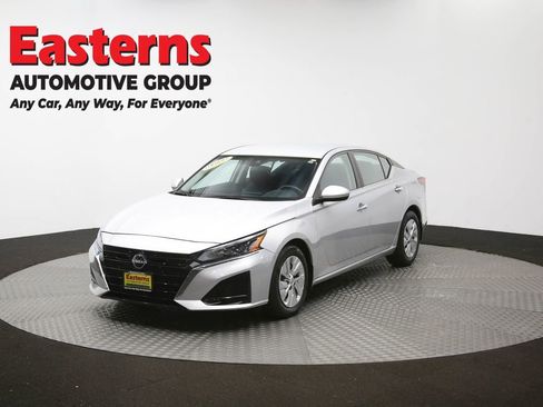 Used 2023 Nissan Altima 2.5 S FWD image 53