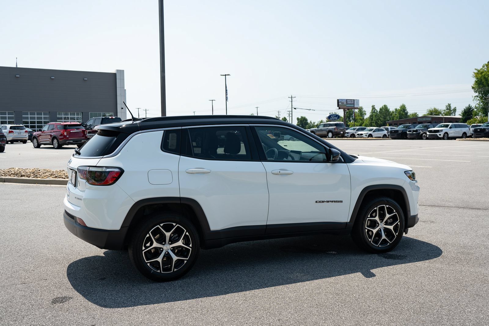 Used 2024 Jeep Compass Limited AWD/4WD image 10