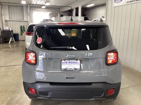 Used 2022 Jeep Renegade Limited AWD/4WD image 4