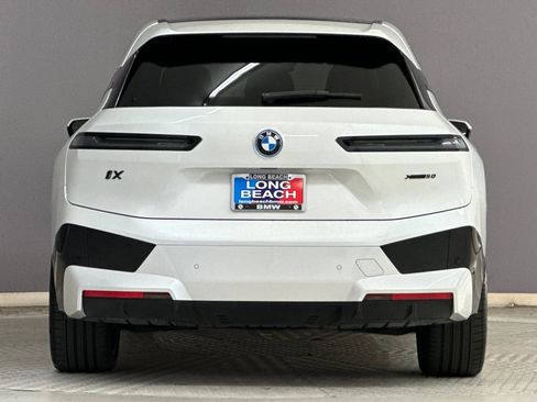 Certified 2022 BMW iX xDrive50 w/ Premium Package image 10