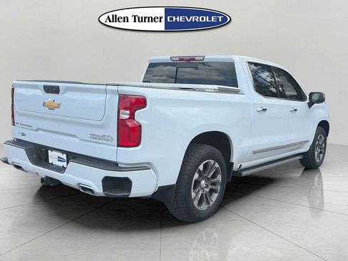 Used 2026 Chevrolet Silverado 1500 High Country w/ Technology Package AWD/4WD image 4
