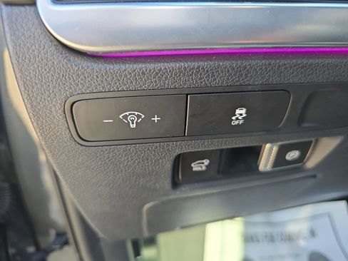 Used 2023 Hyundai Palisade Calligraphy image 21