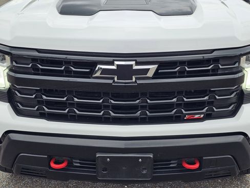 Used 2023 Chevrolet Silverado 1500 LT Trail Boss AWD/4WD image 3