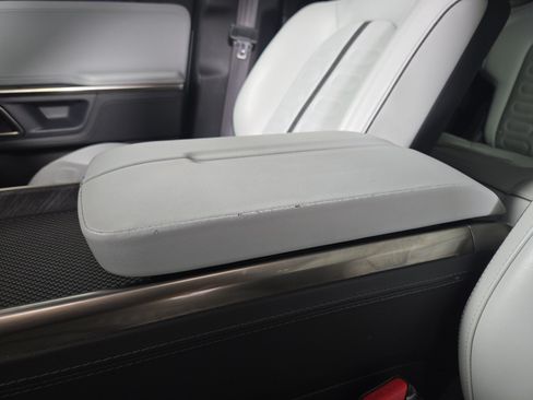 Used 2024 Rivian R1S Adventure AWD/4WD image 35