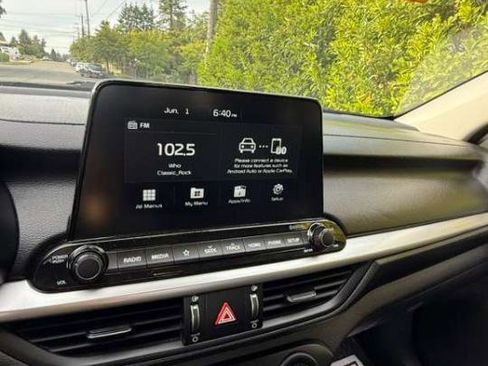 Used 2021 Kia Forte LXS FWD image 11