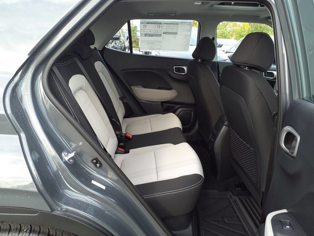 Used 2026 Hyundai Venue SEL FWD image 13