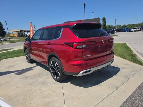Used 2024 Mitsubishi Outlander SE AWD/4WD image 7