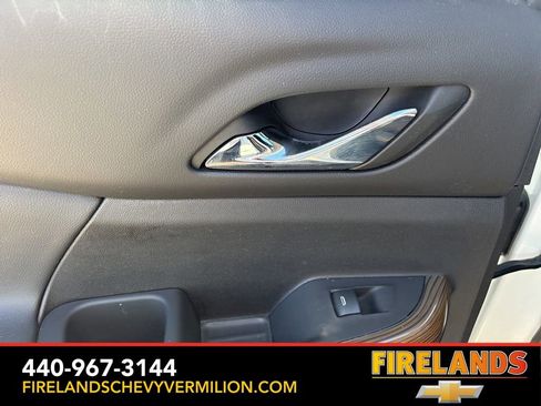 Certified 2023 GMC Acadia SLE w/ Driver Convenience Package image 42