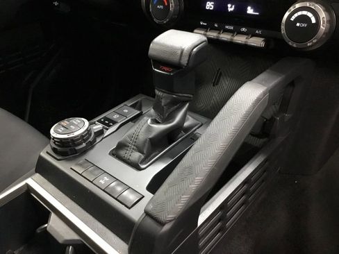 Used 2024 Toyota Tacoma TRD Off-Road AWD/4WD image 22