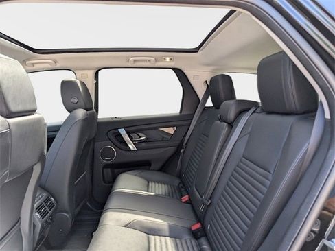 Used 2024 Land Rover Discovery Sport S image 10