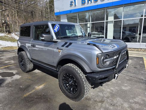 Used 2023 Ford Bronco Badlands image 1