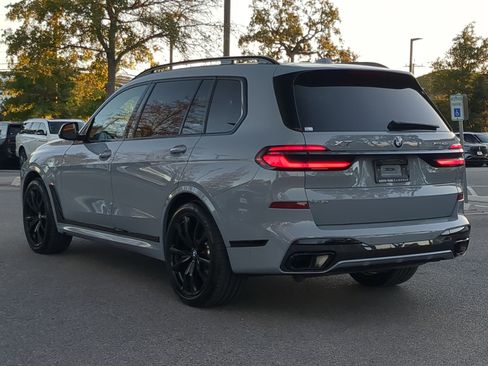 Used 2025 BMW X7 xDrive40i w/ M Sport Package image 5