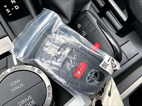 Certified 2025 Toyota 4Runner SR5 image 13