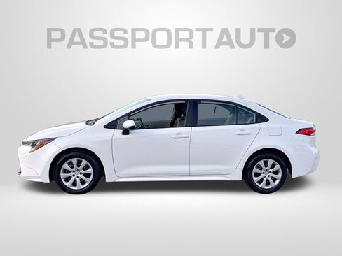 Used 2024 Toyota Corolla LE image 2
