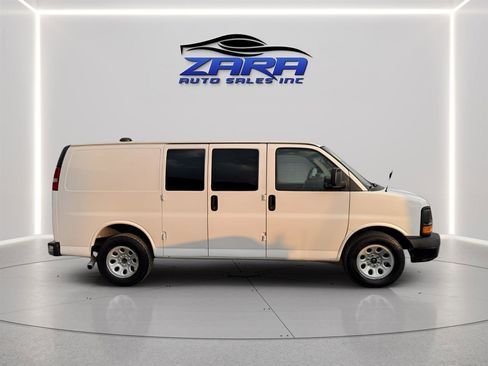 Used 2014 Chevrolet Express 1500 AWD image 7