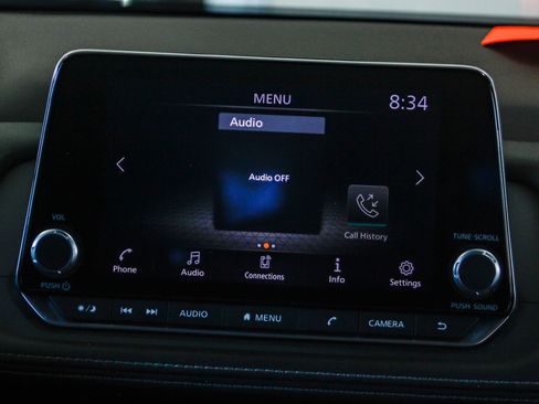 Used 2022 Nissan Rogue S image 14