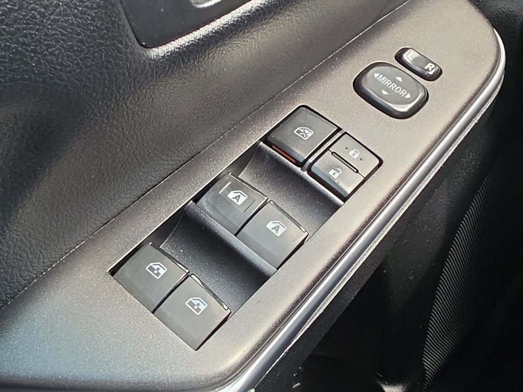Used 2017 Toyota Camry SE FWD image 20