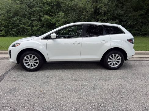 Used 2010 MAZDA CX-7 i Sport w/ Convenience Pkg FWD image 2