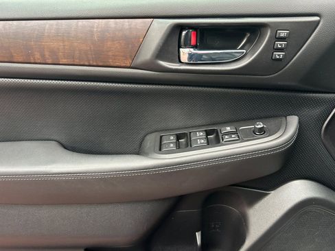 Used 2017 Subaru Outback 2.5i Limited AWD/4WD image 14