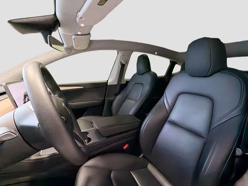 Used 2023 Tesla Model Y Long Range image 18
