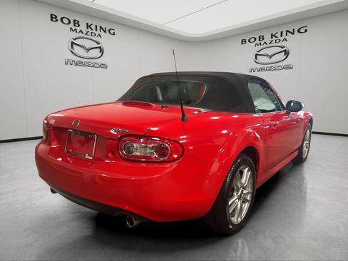 Used 2014 MAZDA MX-5 Miata Sport w/ Convenience Package RWD image 5