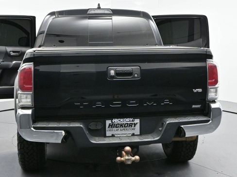 Used 2020 Toyota Tacoma TRD Off-Road AWD/4WD image 41