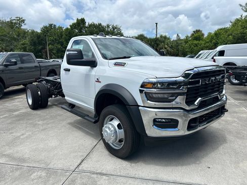 New 2026 RAM 5500 Tradesman AWD/4WD image 22