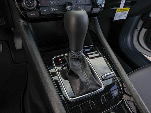 New 2026 Jeep Compass Latitude image 20