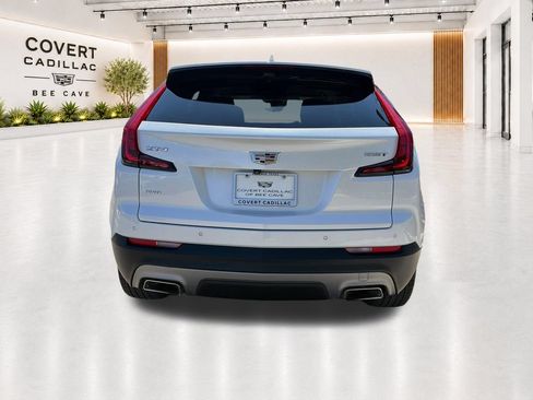 Used 2023 Cadillac XT4 Premium Luxury w/ Technology Package AWD/4WD image 9