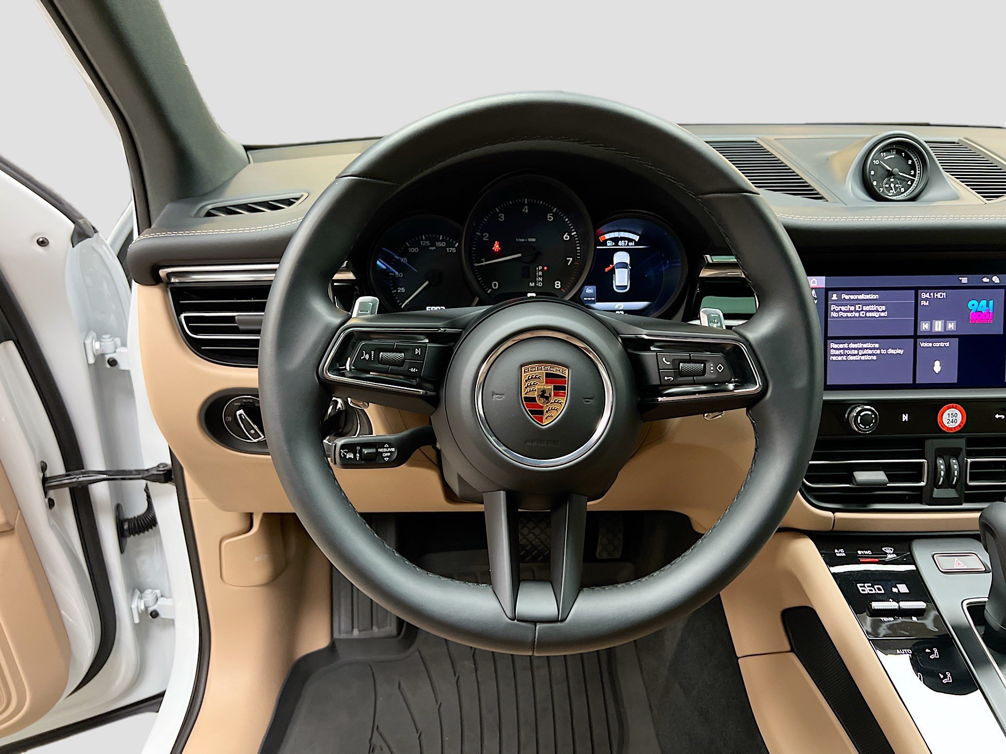 Certified 2026 Porsche Macan AWD/4WD image 12