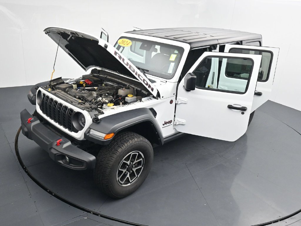 Used 2024 Jeep Wrangler Unlimited Rubicon AWD/4WD image 40