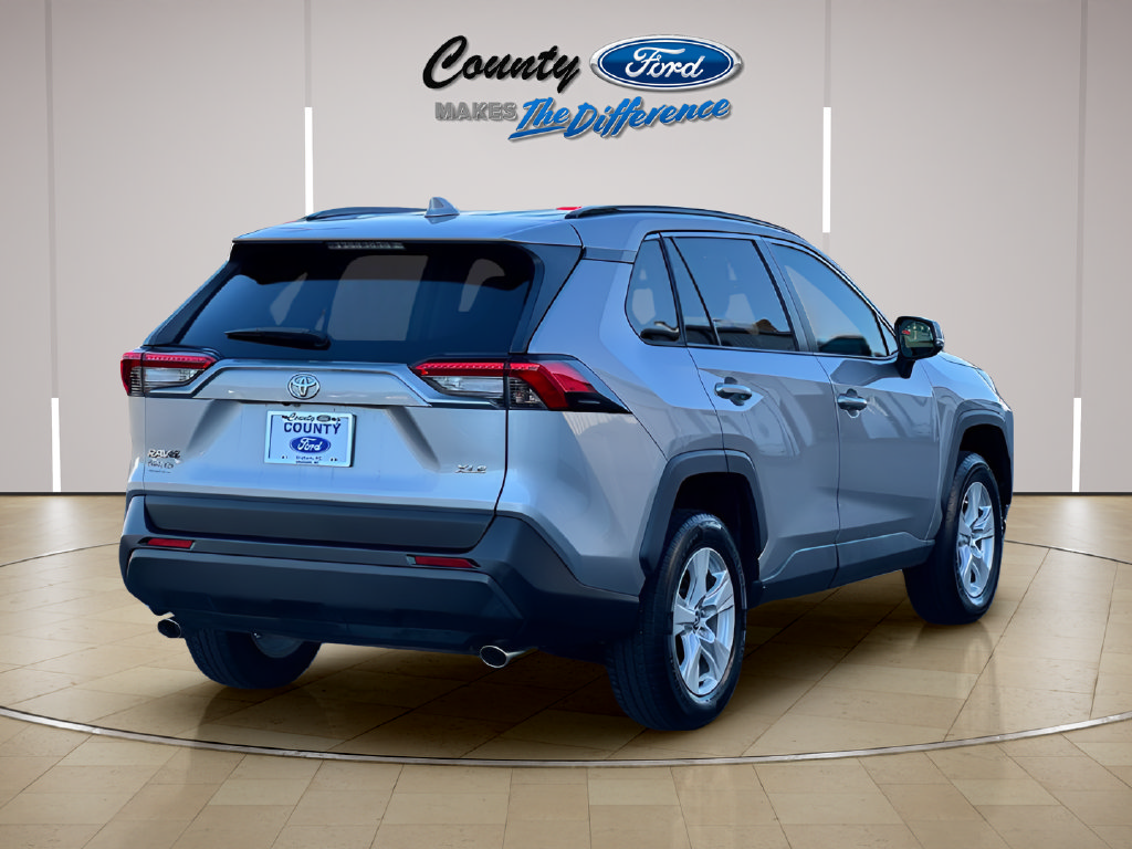Used 2020 Toyota RAV4 XLE FWD image 7