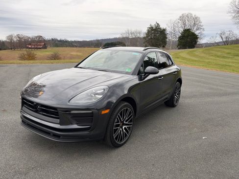 Certified 2026 Porsche Macan Turbo AWD/4WD image 1