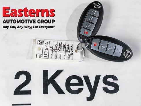 Used 2022 Nissan Rogue SV image 24