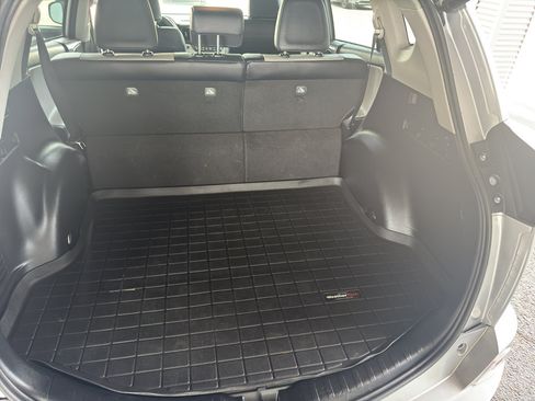 Used 2018 Toyota RAV4 Limited image 23