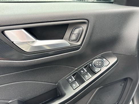 Used 2025 Ford Escape ST-Line AWD/4WD image 10