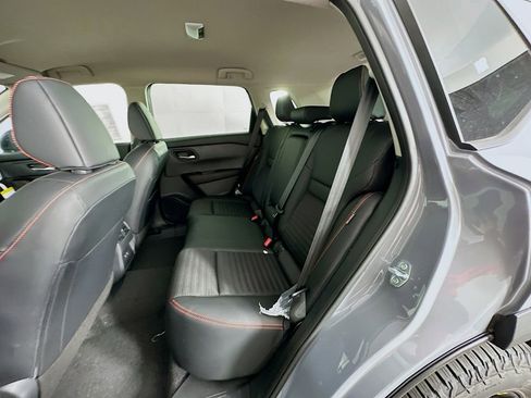 New 2026 Nissan Rogue SV image 32