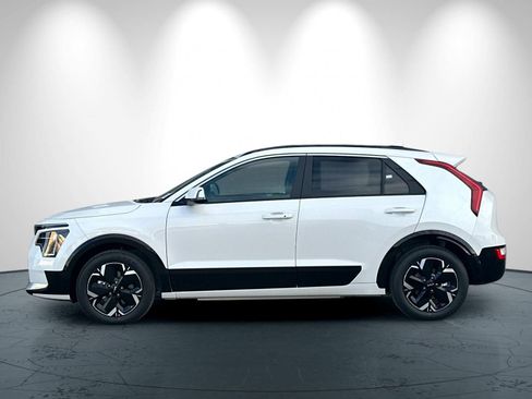 New 2026 Kia Niro Wind FWD image 7