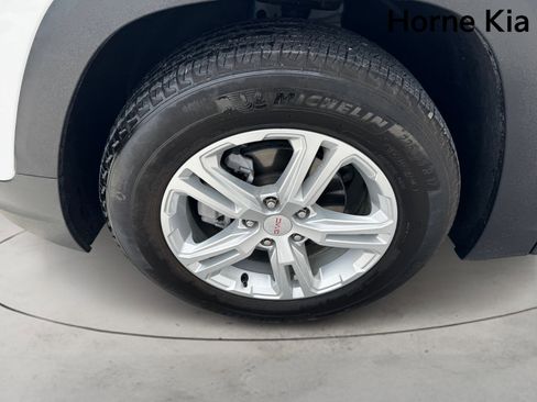 Used 2021 GMC Terrain SLE w/ Driver Convenience Package image 6