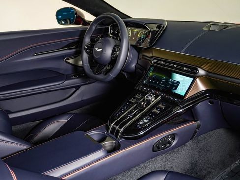 Used 2026 Aston Martin V8 Vantage Coupe RWD image 16