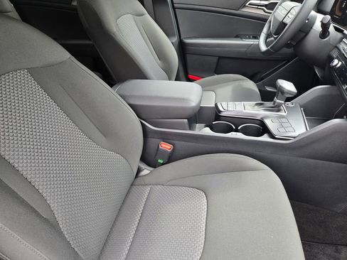 New 2026 Kia Sportage LX FWD image 11