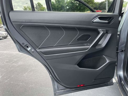 Certified 2023 Volkswagen Tiguan SE FWD image 11