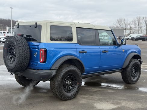 New 2026 Ford Bronco Badlands w/ Sasquatch Package image 2