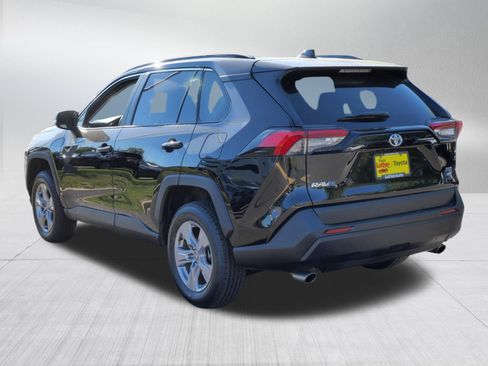 Certified 2025 Toyota RAV4 XLE AWD/4WD image 6